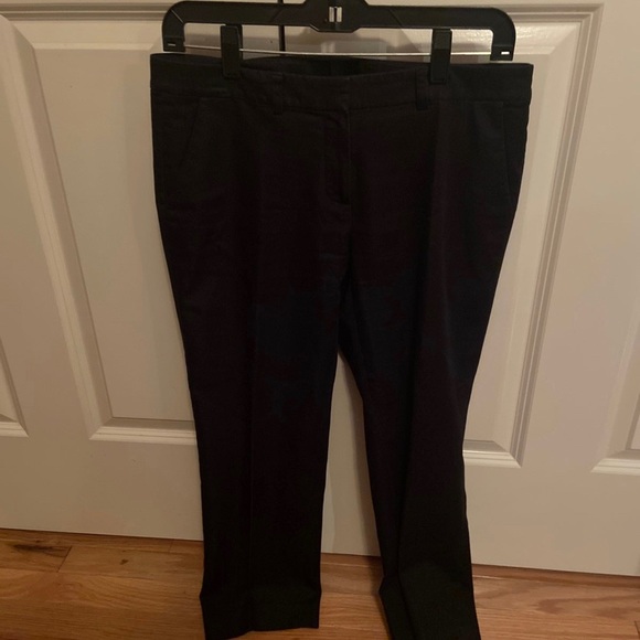 Tahari size 6 dress pants and black light now - Picture 4 of 4